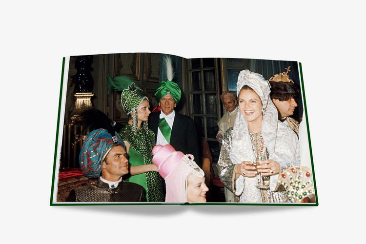 Bals: Legendary Costume Balls of the Twentieth Century
