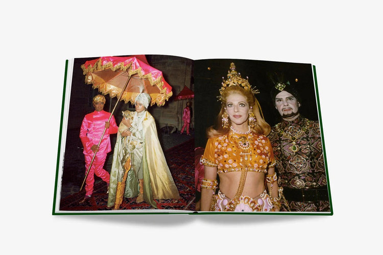 Bals: Legendary Costume Balls of the Twentieth Century