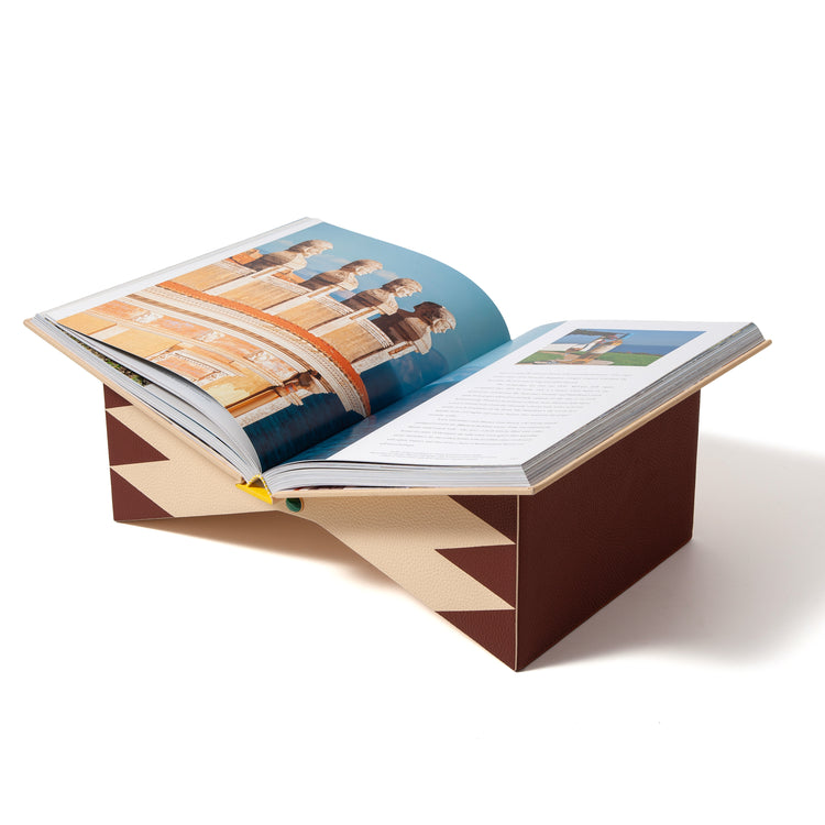 "Le Cirque" Papillon Bookstand